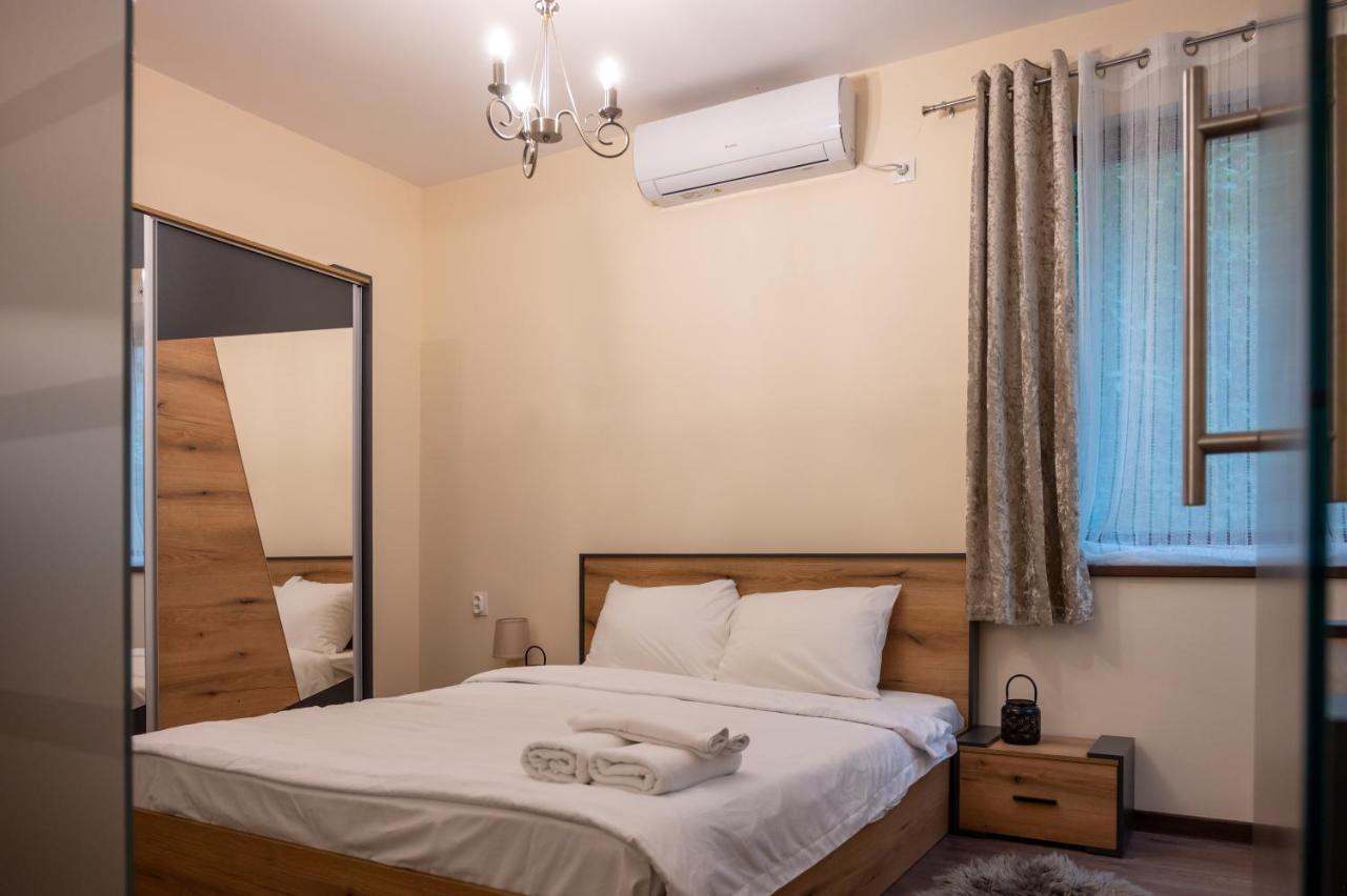 Design 1Bdr Apartment In Top Center - Free Parking โซเฟีย ภายนอก รูปภาพ