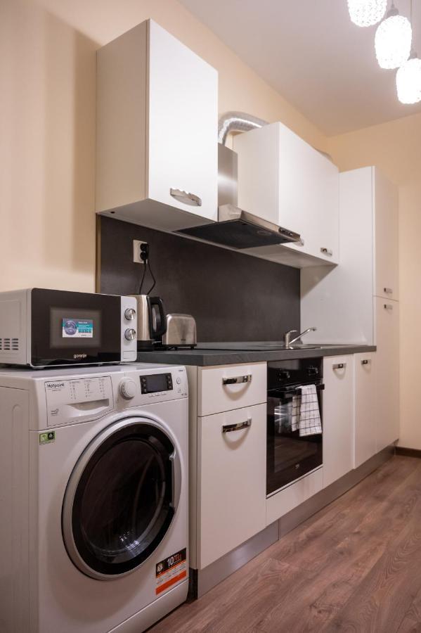 Design 1Bdr Apartment In Top Center - Free Parking โซเฟีย ภายนอก รูปภาพ