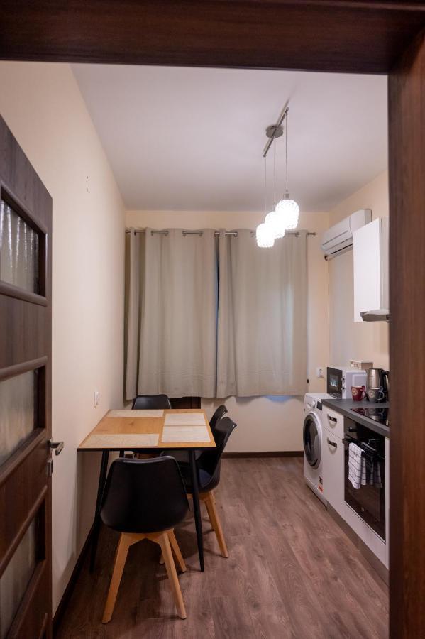 Design 1Bdr Apartment In Top Center - Free Parking โซเฟีย ภายนอก รูปภาพ